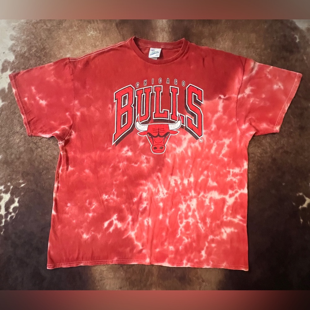 Vintage Chicago Bulls Red & White Tie-Dye Short Sleeve Tee